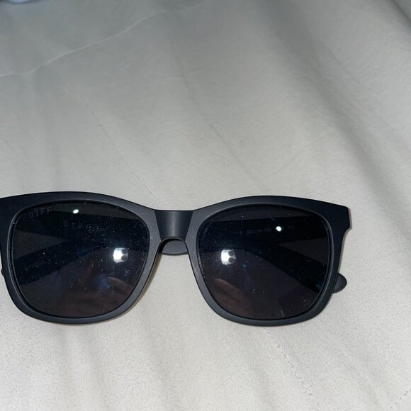 DIFF Sport Sunglasses in Black